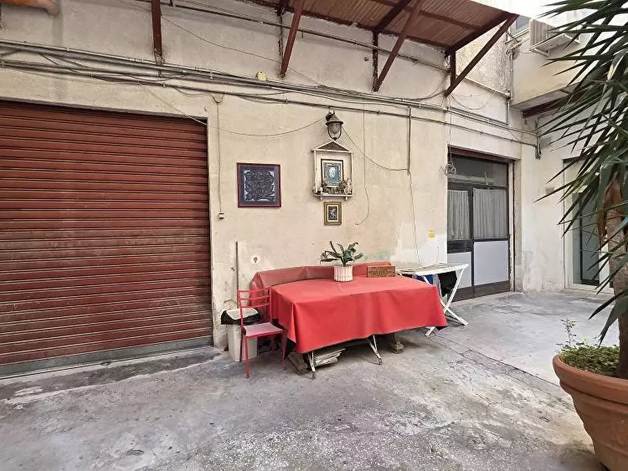 Immagine 5 di Magazzino in vendita  in Via Giacalone 23 a Palermo