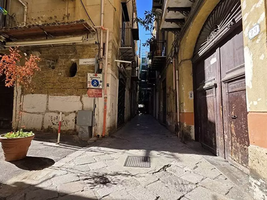 Immagine 11 di Magazzino in vendita  in Via Giacalone 23 a Palermo