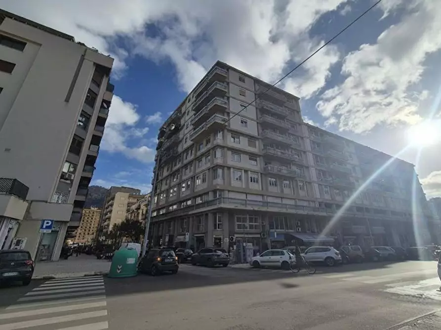 Immagine 25 di Ufficio in vendita  in Via Briuccia 52 a Palermo
