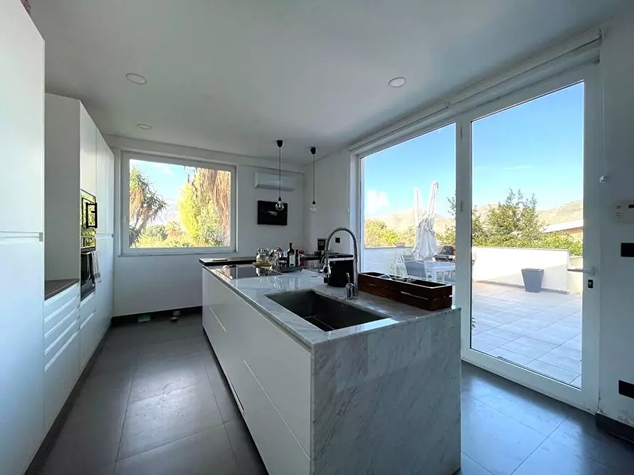 Immagine 30 di Villa in vendita  in Via Marinai Alliata 4B a Palermo