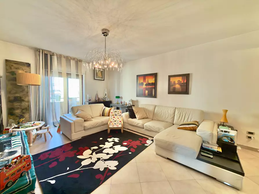 Immagine 2 di Appartamento in vendita  in Politi Raffaello 4 a Palermo