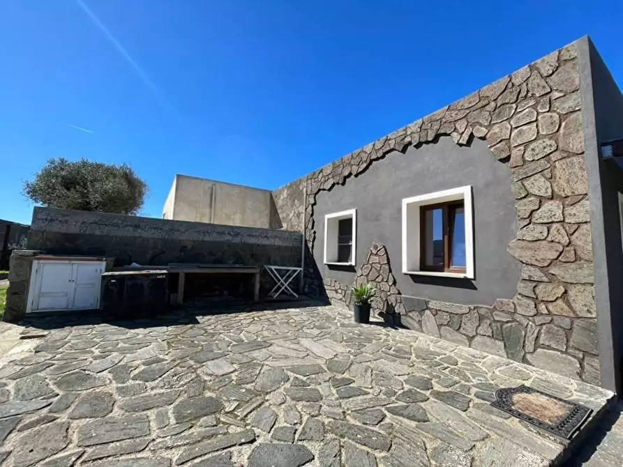 Immagine 3 di Villa in vendita  in Via Ruchia 28 a Pantelleria