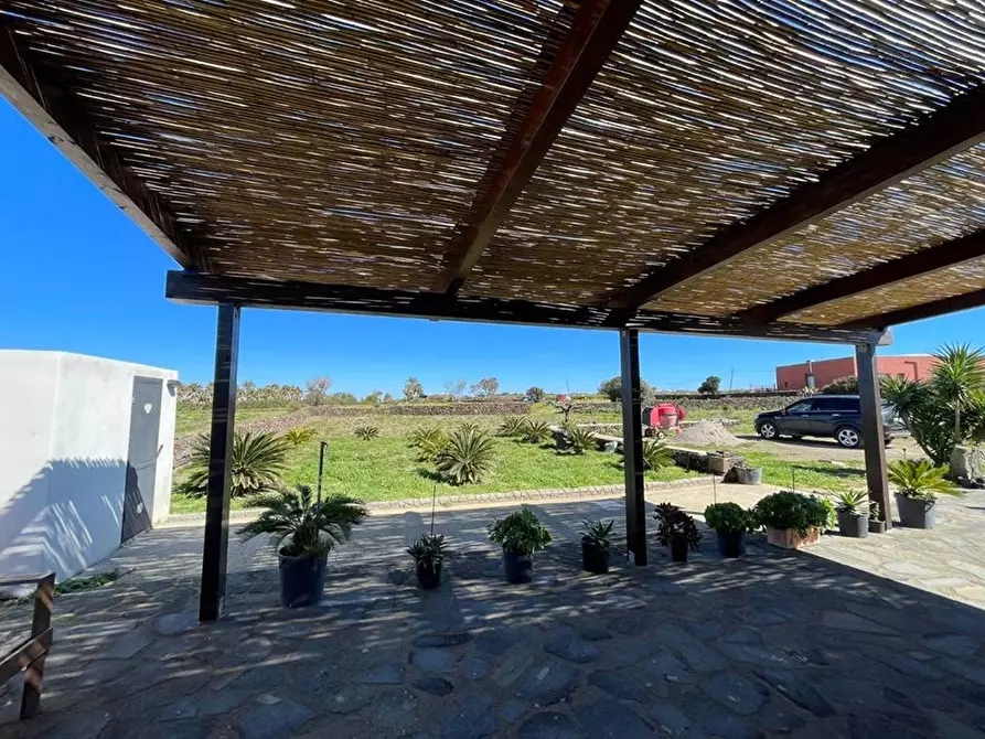 Immagine 21 di Villa in vendita  in Via Ruchia 28 a Pantelleria