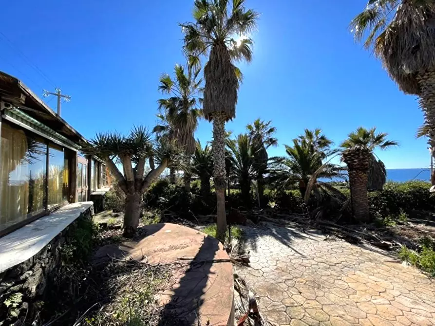 Immagine 10 di Locale commerciale in vendita  in Contrada Roncone Salerno a Pantelleria