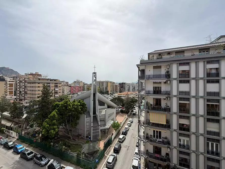 Immagine 32 di Appartamento in vendita  in Piazza Europa 36 a Palermo