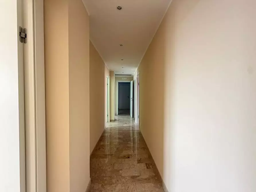 Immagine 20 di Appartamento in vendita  in Piazza Europa 36 a Palermo