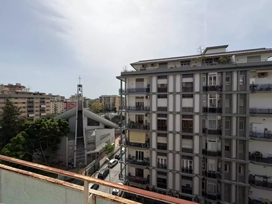 Immagine 33 di Appartamento in vendita  in Piazza Europa 36 a Palermo