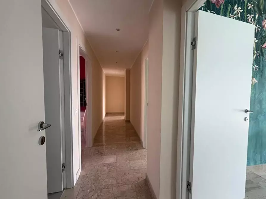 Immagine 21 di Appartamento in vendita  in Piazza Europa 36 a Palermo