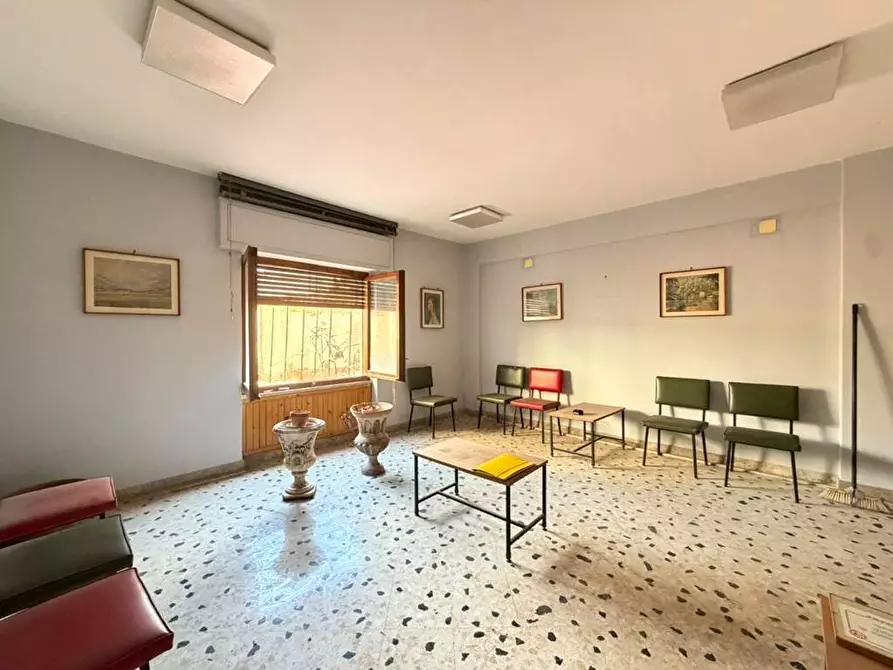 Immagine 2 di Ufficio in vendita  in Corso Camillo Finocchiaro Aprile 124 a Palermo