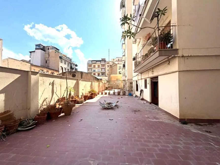 Immagine 5 di Ufficio in vendita  in Corso Camillo Finocchiaro Aprile 124 a Palermo