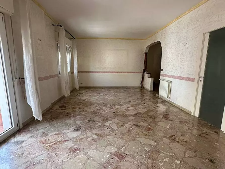 Immagine 5 di Appartamento in vendita  in Via Enrico Hassan 12 a Palermo