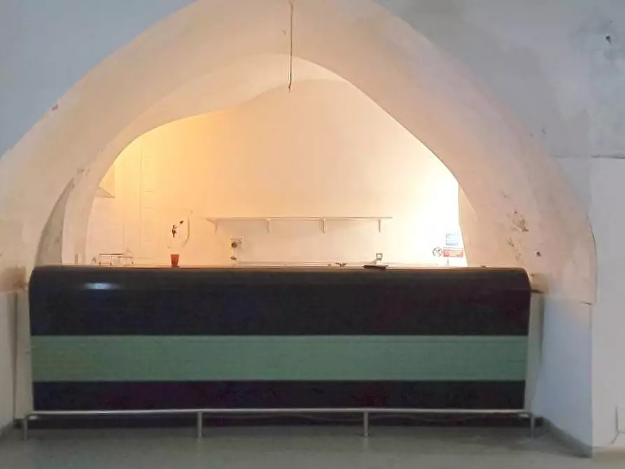 Immagine 5 di Locale commerciale in vendita  in Via San Basilio 37 a Palermo