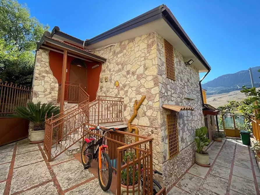 Immagine 2 di Villa in vendita  in Contrada Montagnola SNC a Monreale