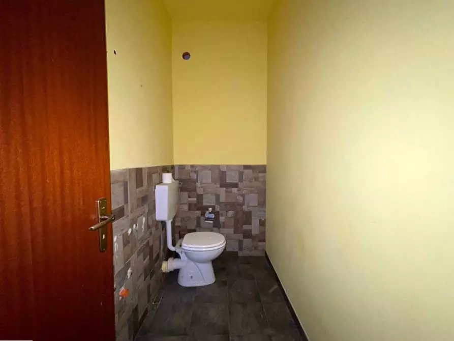 Immagine 14 di Locale commerciale in vendita  in Via Della Liberta' 195D a Palermo