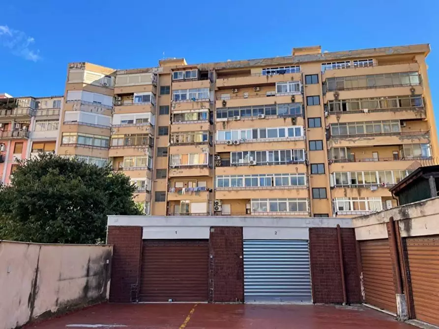 Immagine 2 di Box auto in vendita  in Via Ingegneros 110 a Palermo