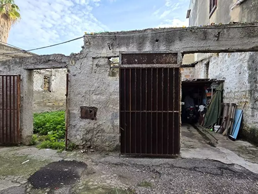 Immagine 1 di Box auto in vendita  in Cortile Catalano 4 a Bagheria