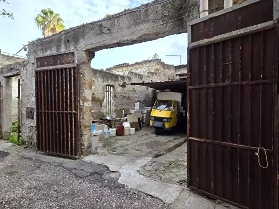 Immagine 2 di Box auto in vendita  in Cortile Catalano 4 a Bagheria