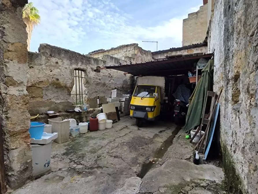 Immagine 5 di Box auto in vendita  in Cortile Catalano 4 a Bagheria