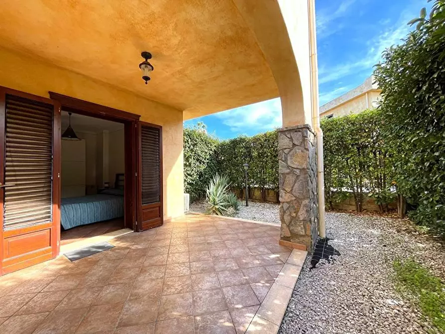 Immagine 17 di Villa in vendita  in Contrada Pistavecchia 203 a Campofelice Di Roccella