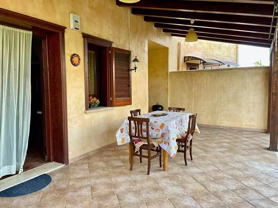 Immagine 6 di Villa in vendita  in Contrada Pistavecchia 203 a Campofelice Di Roccella
