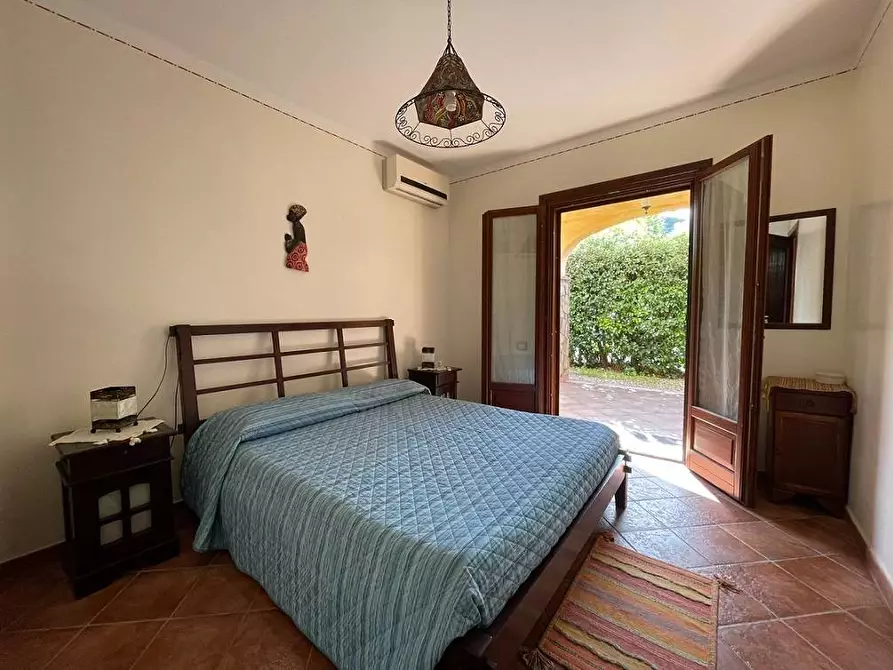 Immagine 15 di Villa in vendita  in Contrada Pistavecchia 203 a Campofelice Di Roccella