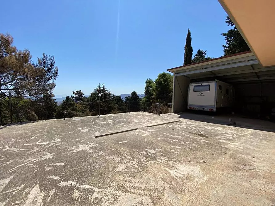 Immagine 49 di Villa in vendita  in Stradale Bellolampo 4700 a Palermo