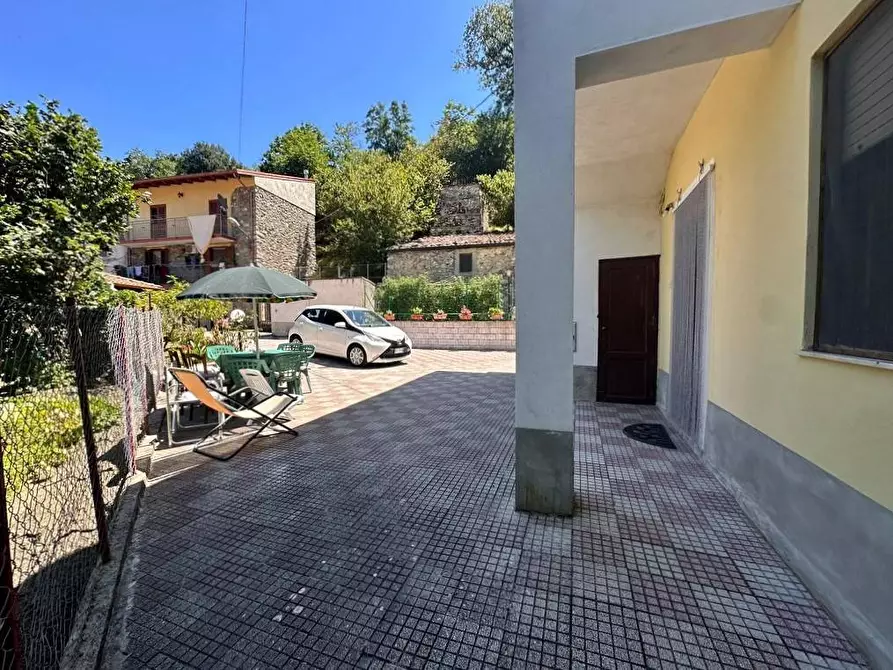 Immagine 22 di Villa in vendita  in Contrada Fiumara 40 a Tortorici