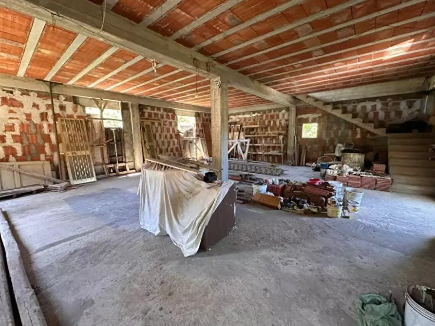 Immagine 30 di Villa in vendita  in Contrada Fiumara 40 a Tortorici