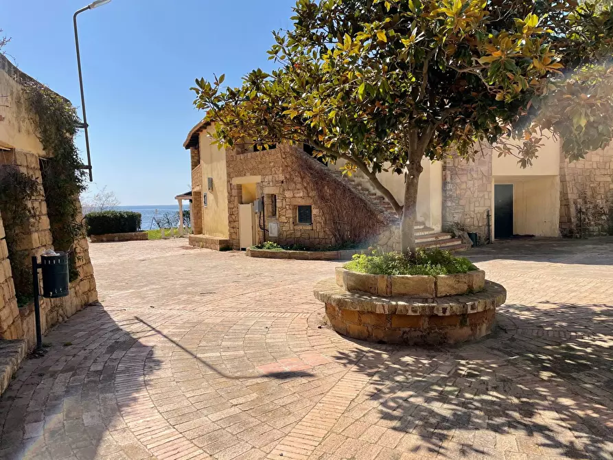 Immagine 22 di Appartamento in vendita  in Località Praialonga a Isola Di Capo Rizzuto