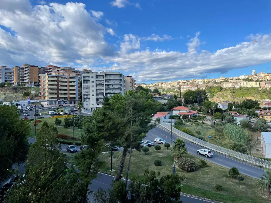 Immagine 9 di Appartamento in vendita  in VIALE DE FILIPPIS a Catanzaro