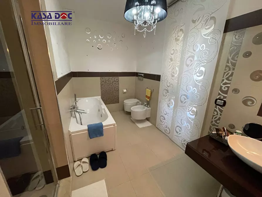 Immagine 13 di Villa in vendita  in Via Juzzolino a Amaroni