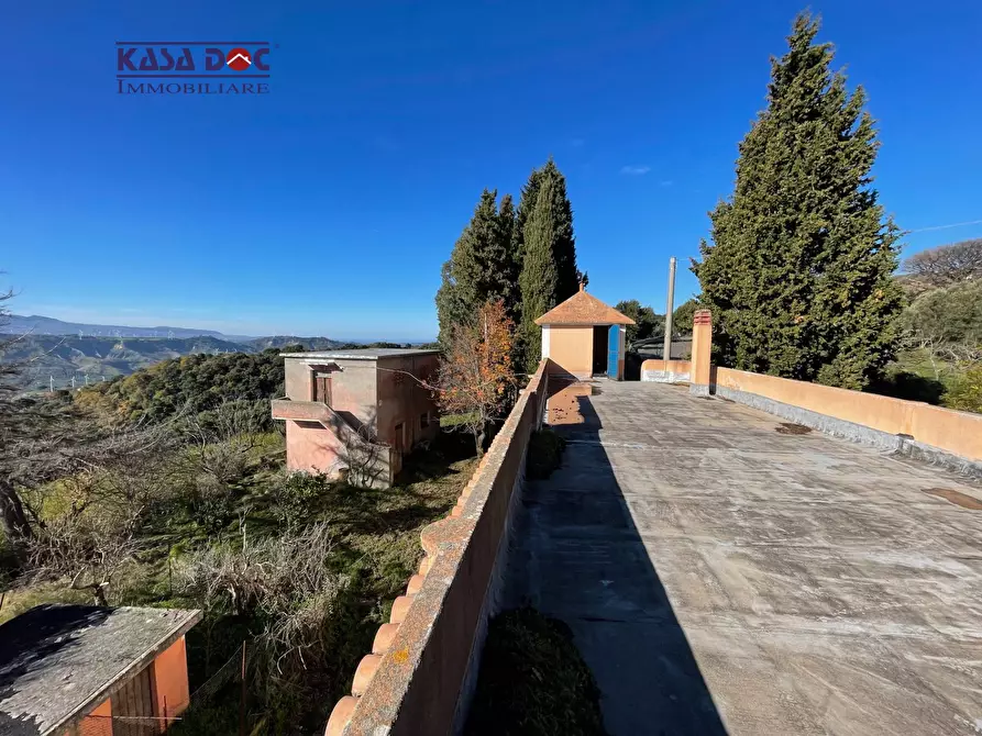 Immagine 11 di Rustico / casale in vendita  in Località Millea a Amaroni