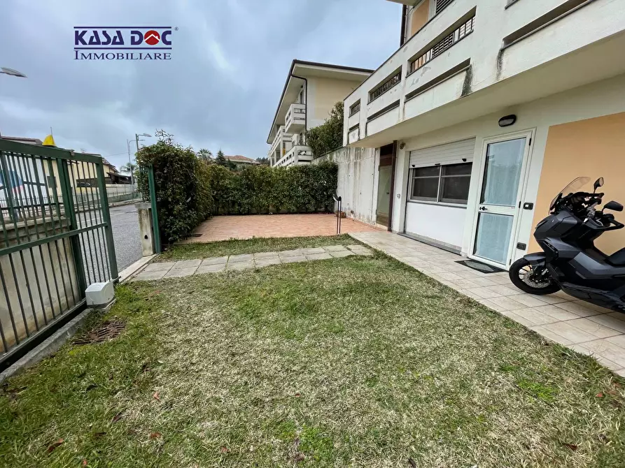 Immagine 20 di Villa in vendita  in Via Paolo Orsi a Catanzaro