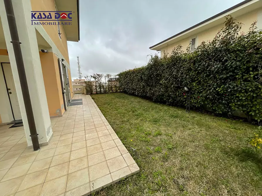 Immagine 22 di Villa in vendita  in Via Paolo Orsi a Catanzaro