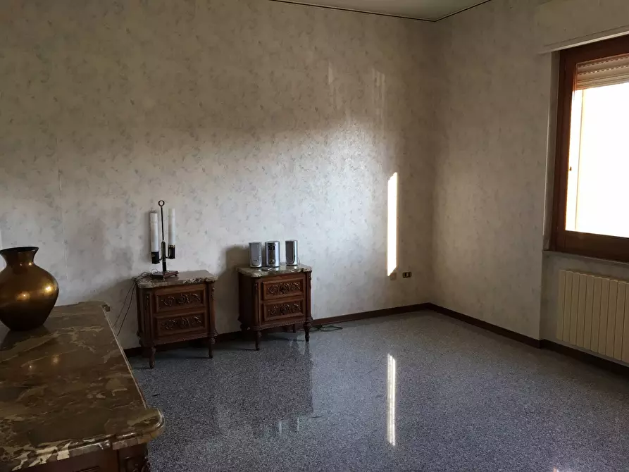 Immagine 9 di Villa in vendita  in Via Solferino a Catanzaro