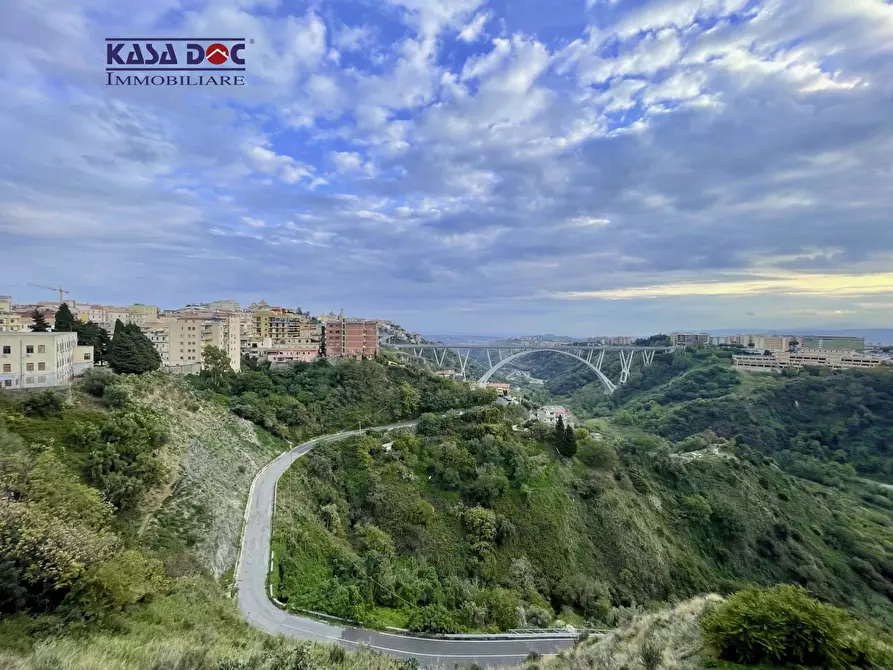 Immagine 5 di Appartamento in vendita  in Via Bruno Chimirri a Catanzaro