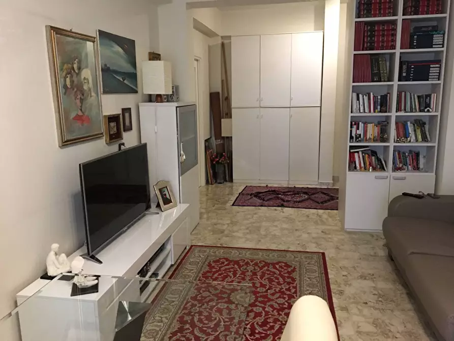 Immagine 2 di Appartamento in vendita  in Viale De Filippis a Catanzaro