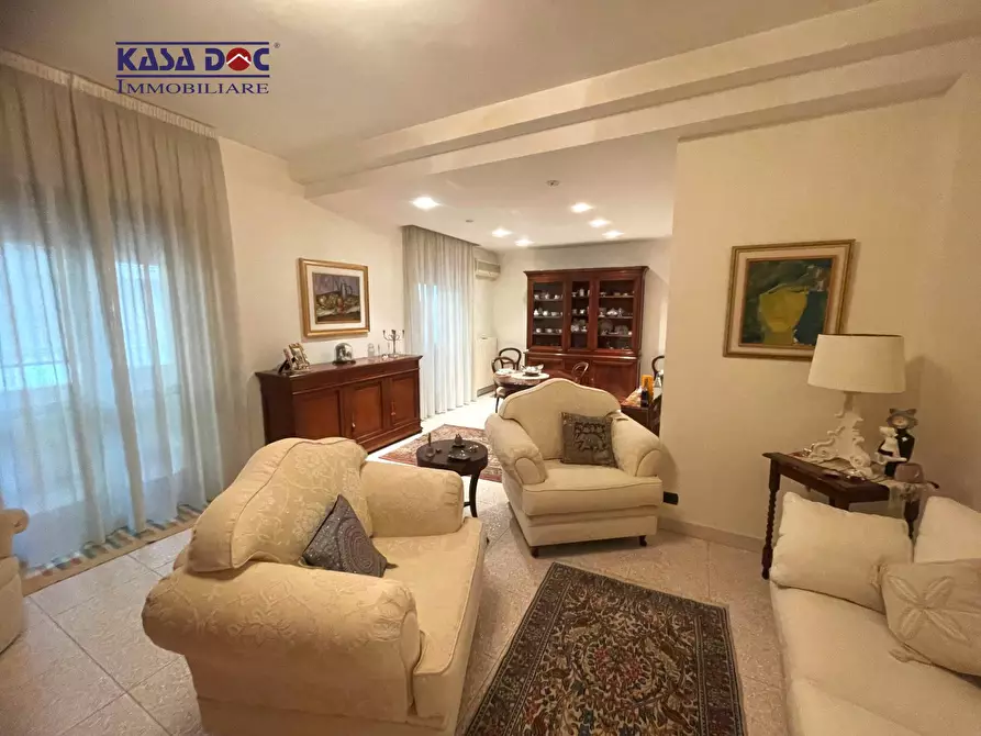 Immagine 2 di Appartamento in vendita  in Via Giuseppe Schiavi a Catanzaro