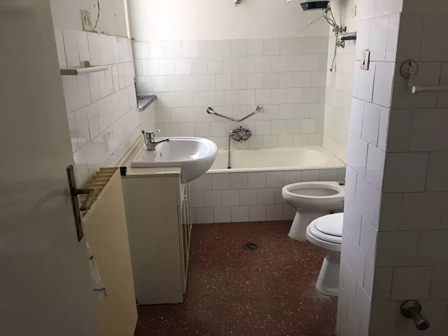 Immagine 11 di Appartamento in vendita  in Via Galeazzo di Tarsia a Catanzaro