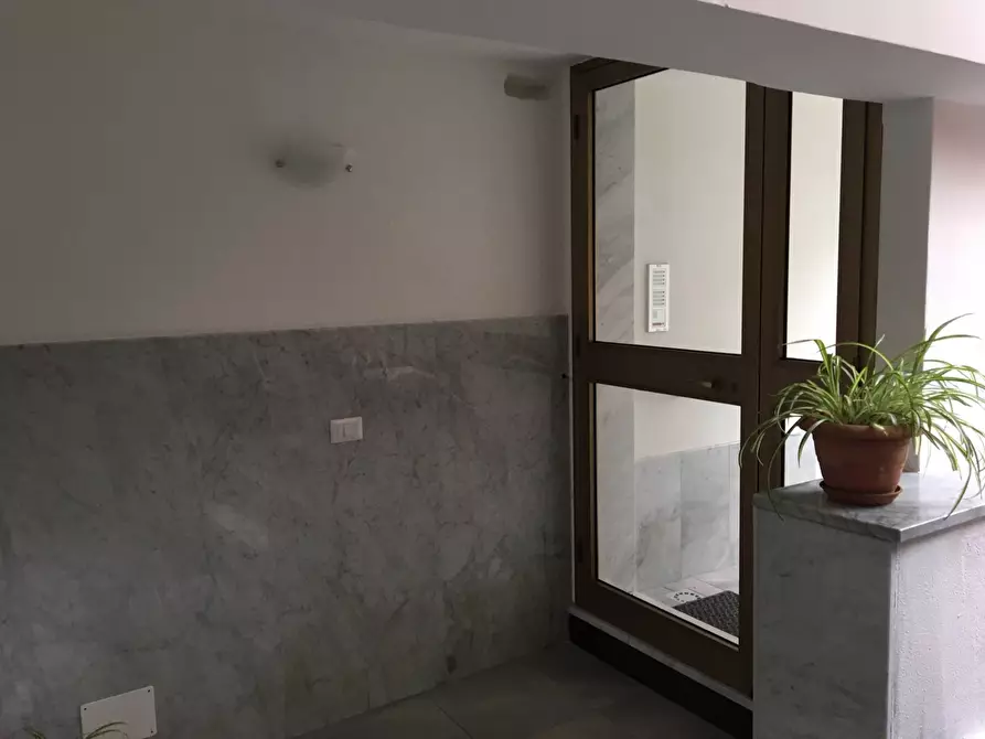 Immagine 3 di Appartamento in vendita  in Via Galeazzo di Tarsia a Catanzaro