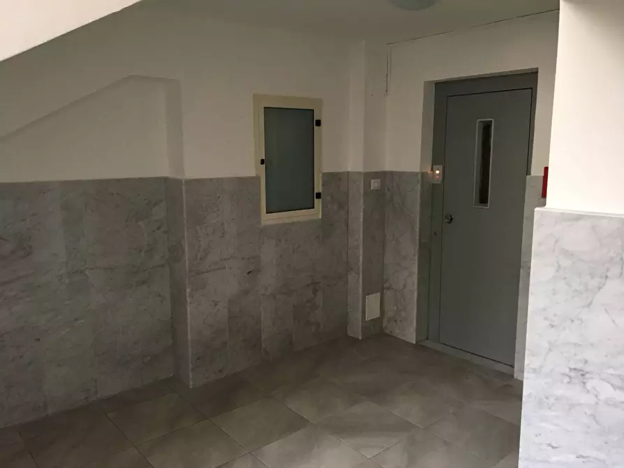 Immagine 4 di Appartamento in vendita  in Via Galeazzo di Tarsia a Catanzaro