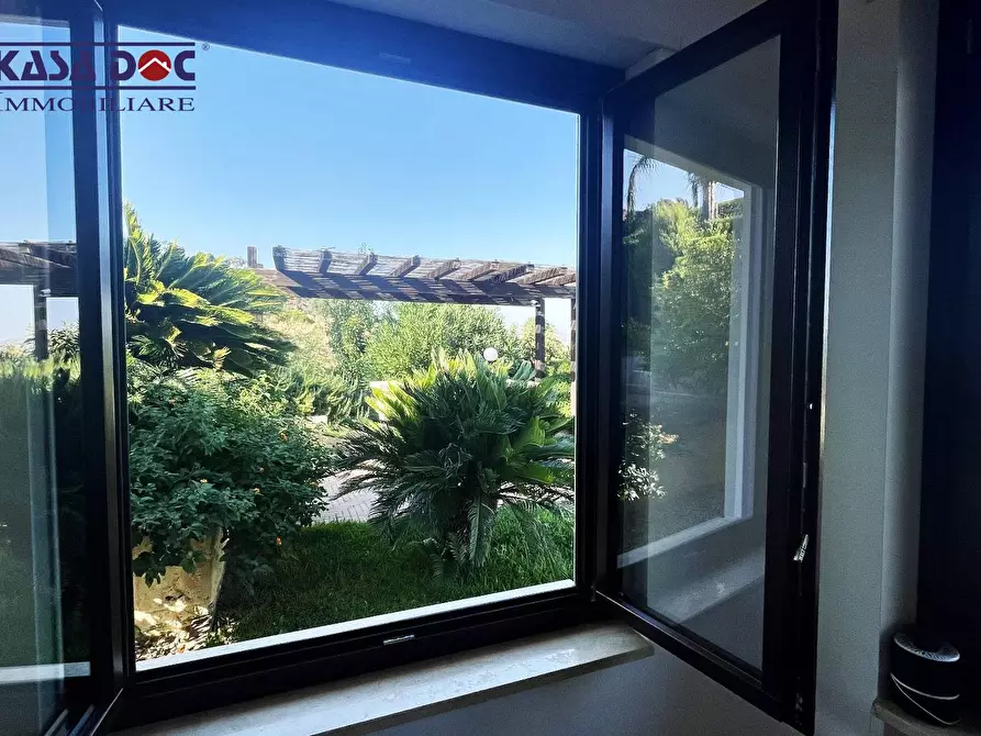 Immagine 18 di Villa in vendita  in Via M. A. Cassiodoro a Soverato