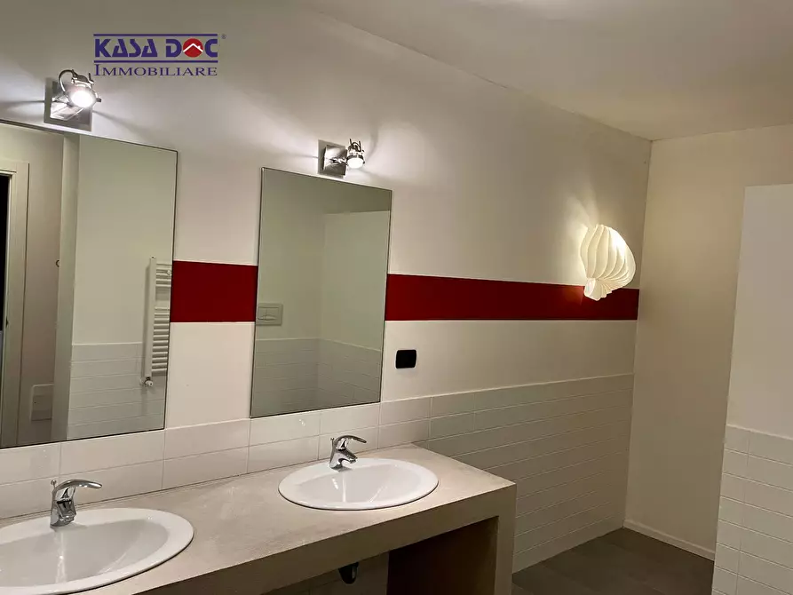 Immagine 26 di Villa in vendita  in Via M. A. Cassiodoro a Soverato