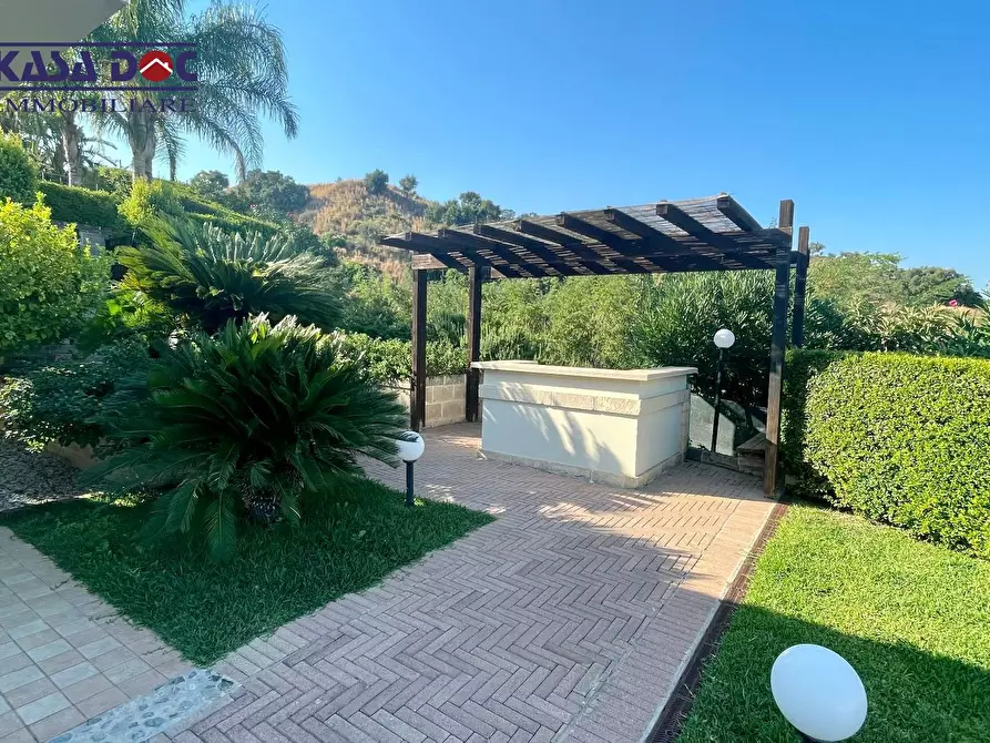 Immagine 4 di Villa in vendita  in Via M. A. Cassiodoro a Soverato