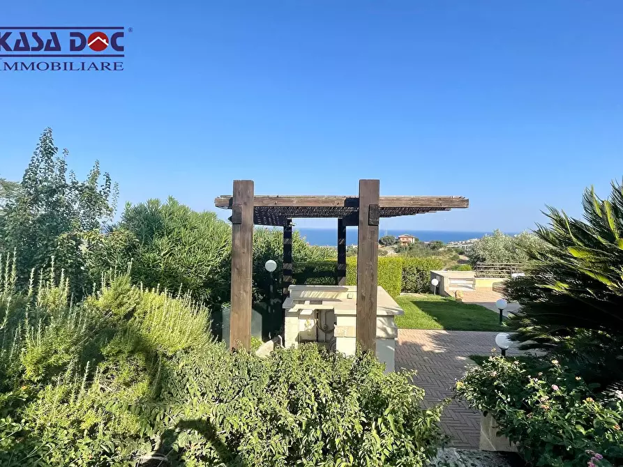 Immagine 12 di Villa in vendita  in Via M. A. Cassiodoro a Soverato