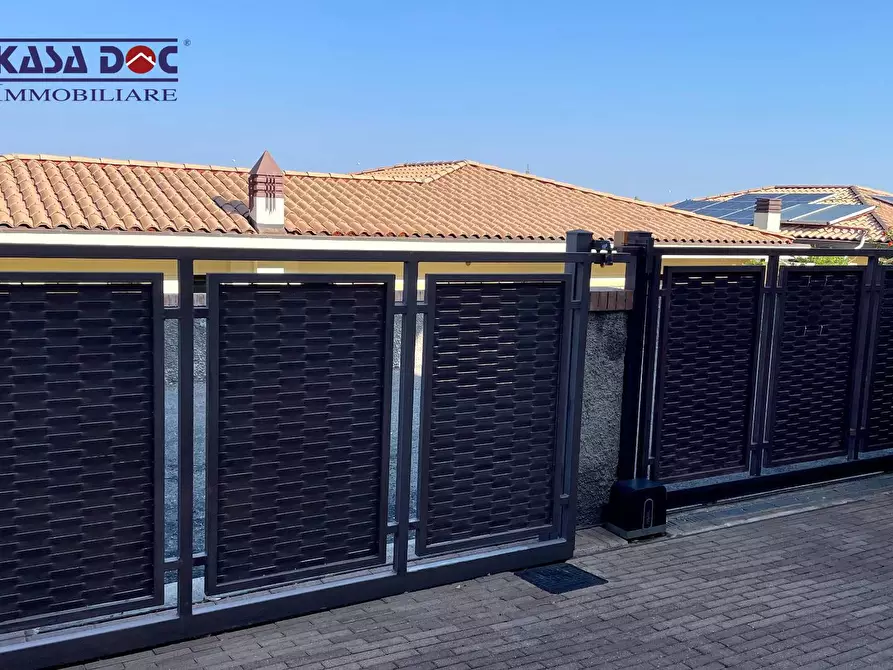 Immagine 35 di Villa in vendita  in Via M. A. Cassiodoro a Soverato