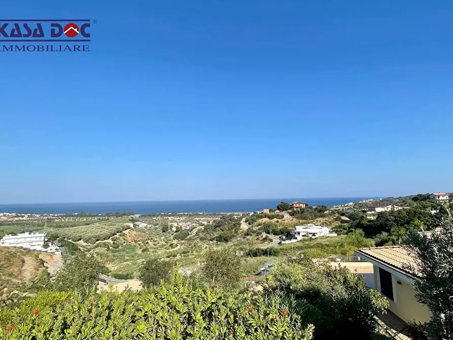 Immagine 42 di Villa in vendita  in Via M. A. Cassiodoro a Soverato