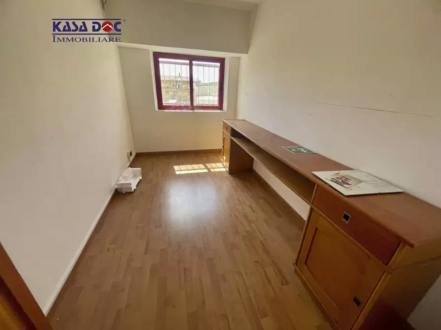 Immagine 10 di Locale commerciale in affitto  in Via Lucrezia della Valle a Catanzaro