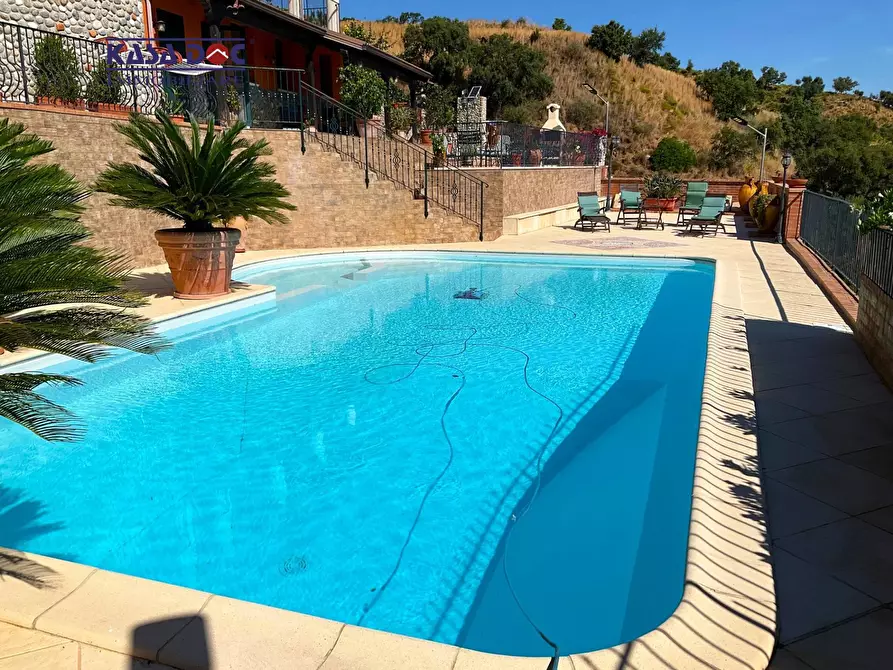 Immagine 3 di Villa in vendita  in Via M. A. Cassiodoro a Catanzaro