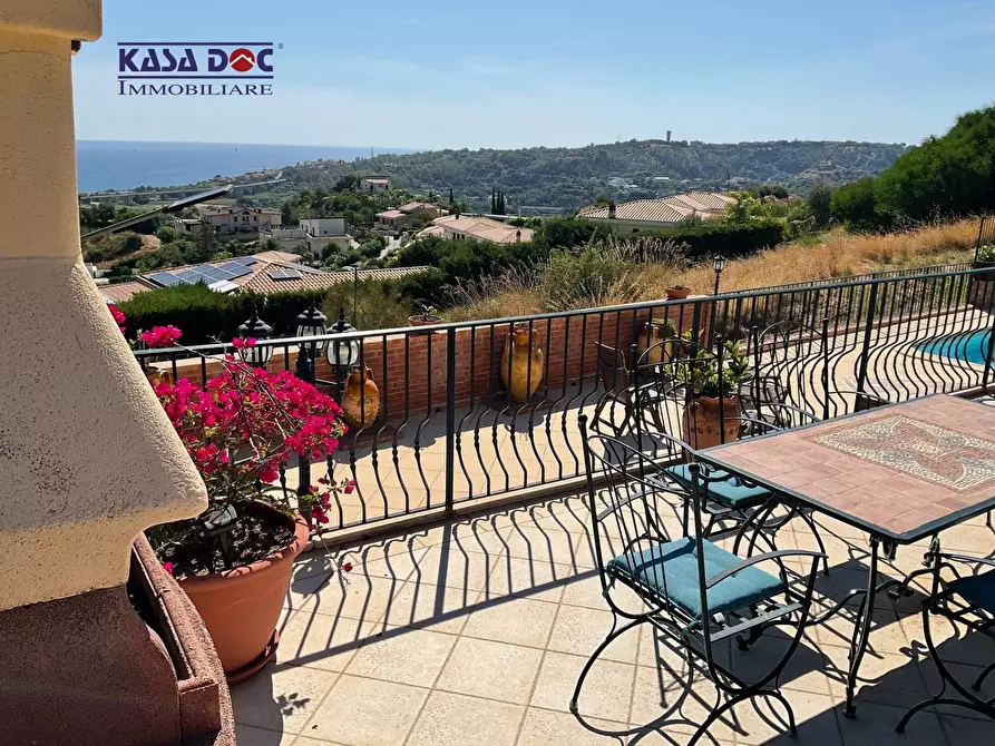 Immagine 14 di Villa in vendita  in Via M. A. Cassiodoro a Catanzaro